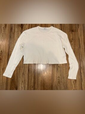 Aritzia waffle Cream Long-Sleeve Cropped Knit Top
